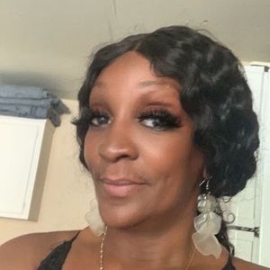 Meet your Posher, Sherry